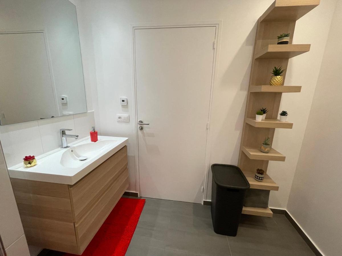 Gold Cocoon T3 74M2 Proche Centre Ville Villejust Dış mekan fotoğraf