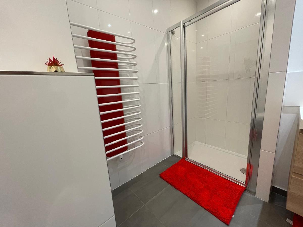 Gold Cocoon T3 74M2 Proche Centre Ville Villejust Dış mekan fotoğraf